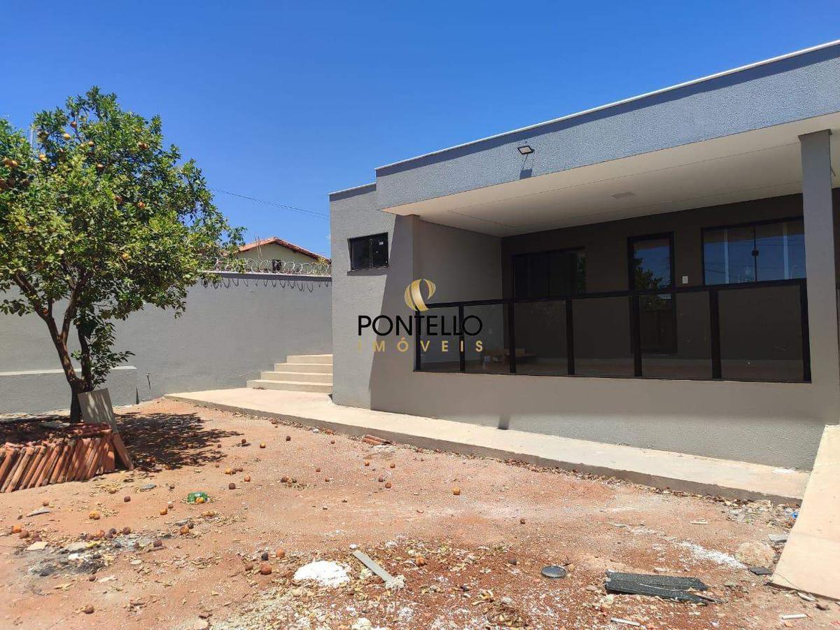 Casa, Nossa Senhora do Carmo, 3 Quartos, 2 Vagas, 1 Suíte