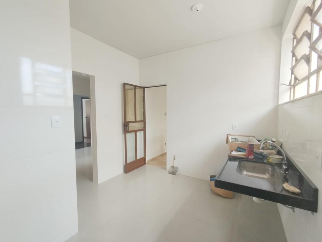 Casa, Cachoeirinha, 4 Quartos, 2 Vagas, 2 Suítes