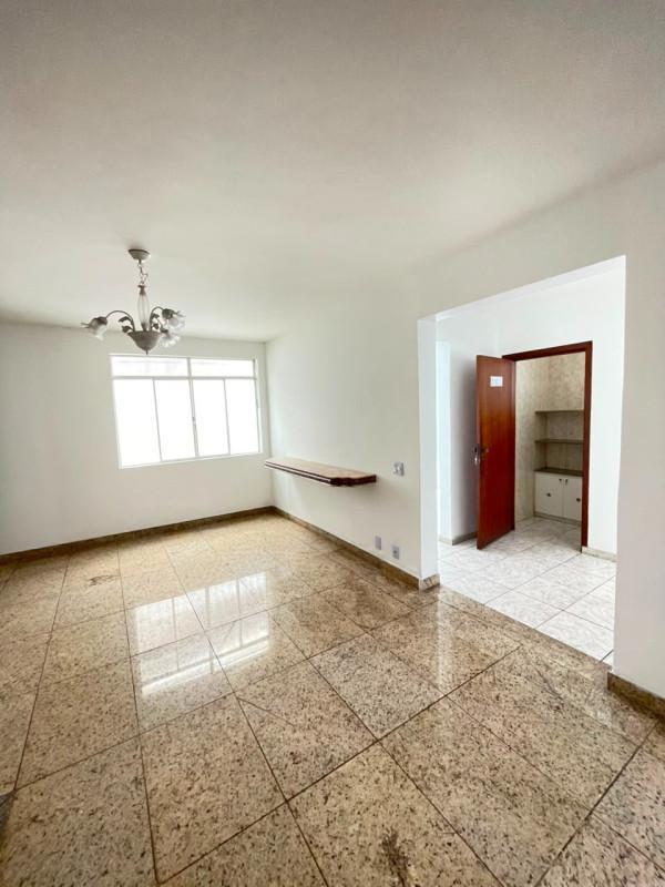 Casa, Castelo, 5 Quartos, 4 Vagas, 2 Suítes