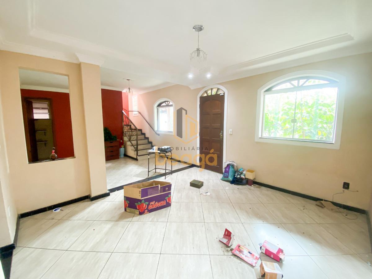 Casa, Trevo, 4 Quartos, 4 Vagas, 1 Suíte