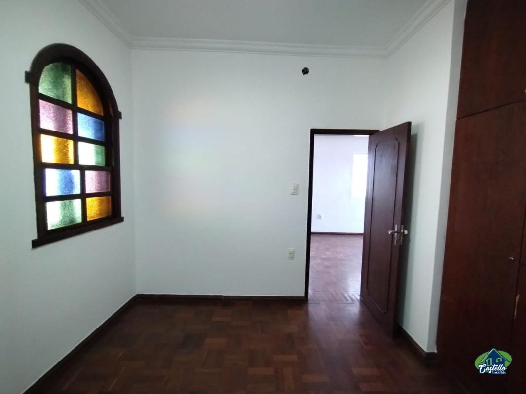 Casa, Concórdia, 4 Quartos, 2 Vagas, 1 Suíte