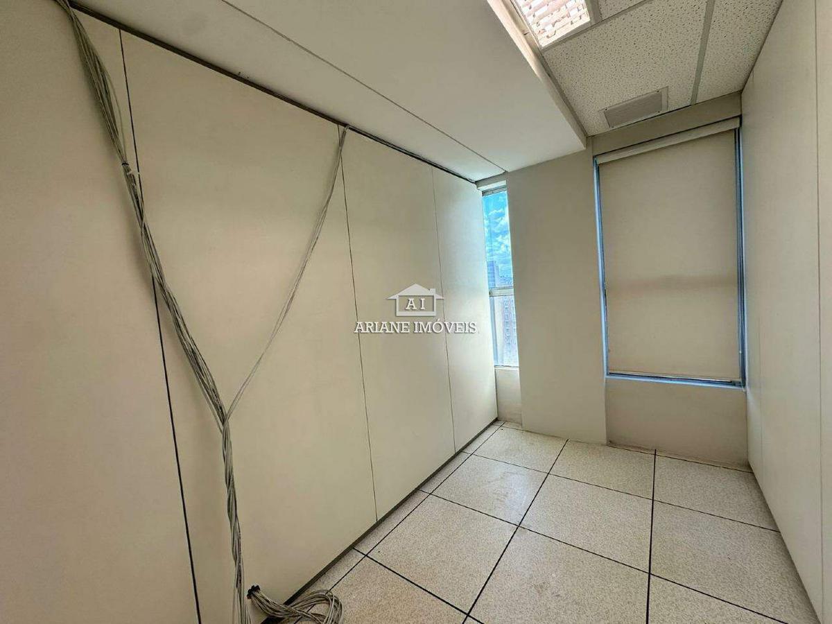 Andar, Savassi, 0 Quarto, 2 Vagas
