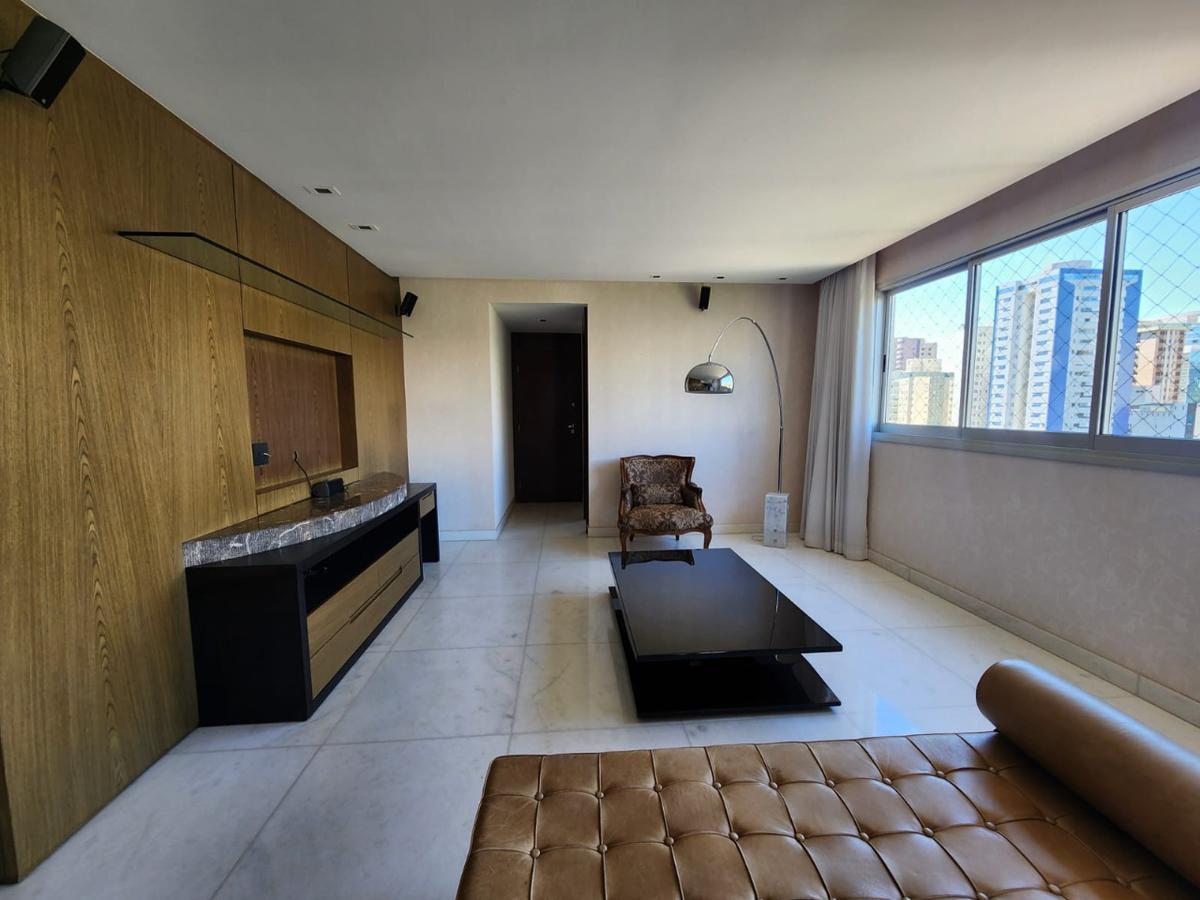 Apartamento, Funcionários, 4 Quartos, 3 Vagas, 2 Suítes