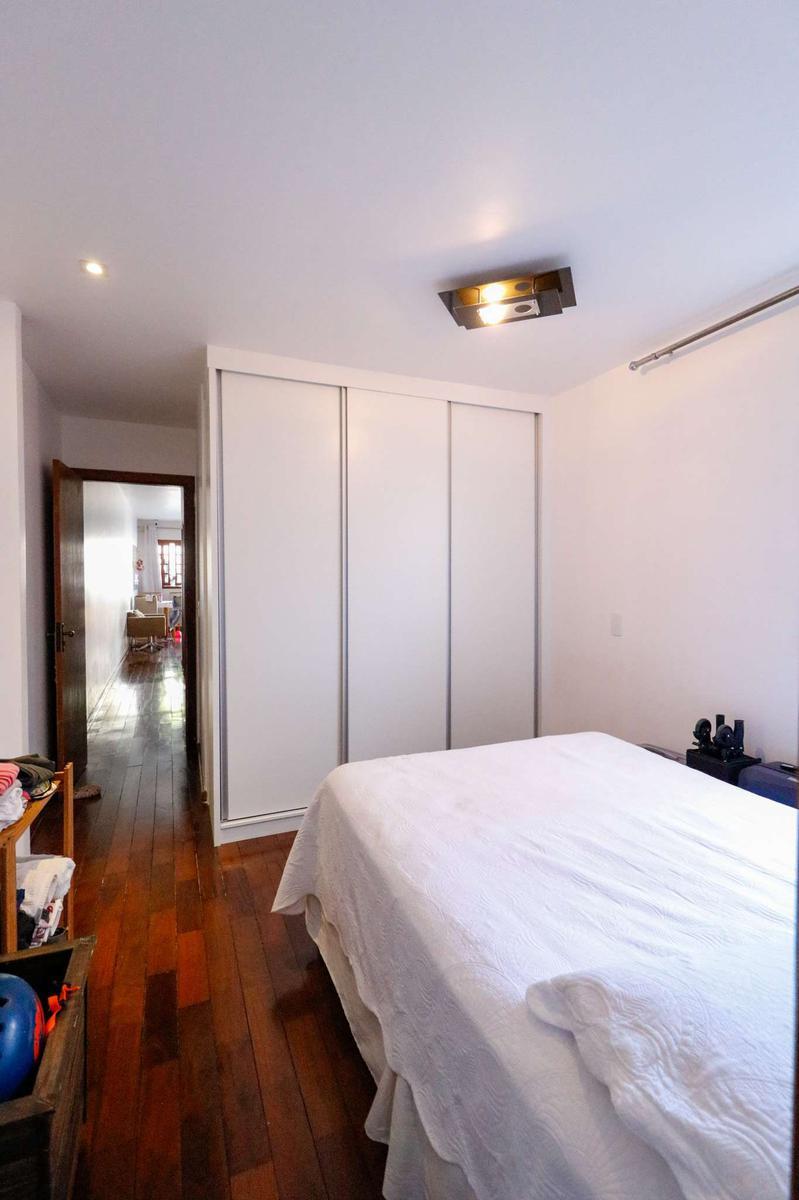 Casa, Buritis, 2 Quartos, 2 Vagas, 1 Suíte