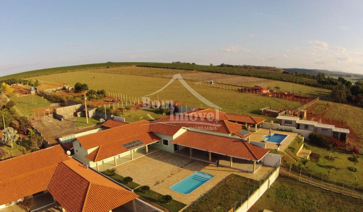 Fazenda, Zona Rural, 4 Quartos, 2 Vagas, 4 Suítes