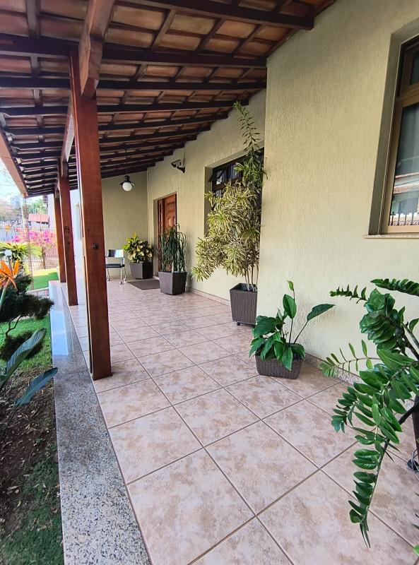 Casa, Tirol, 5 Quartos, 8 Vagas, 1 Suíte