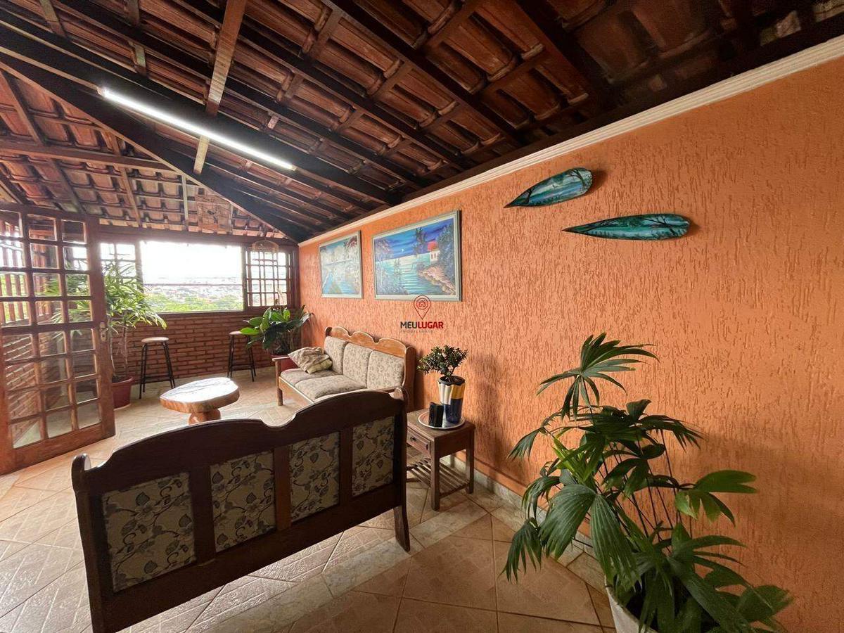 Casa, Diamante, 4 Quartos, 2 Vagas, 1 Suíte