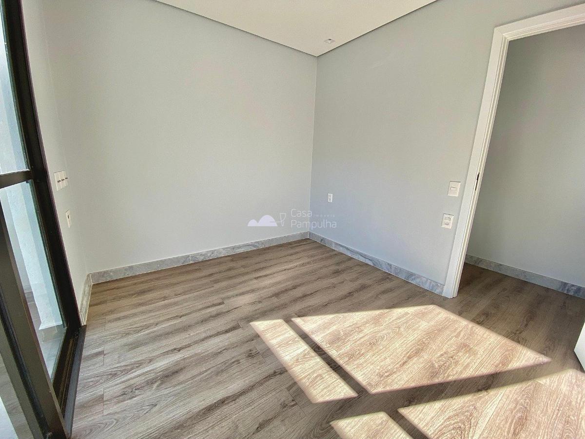 Casa, Planalto, 4 Quartos, 2 Vagas, 3 Suítes