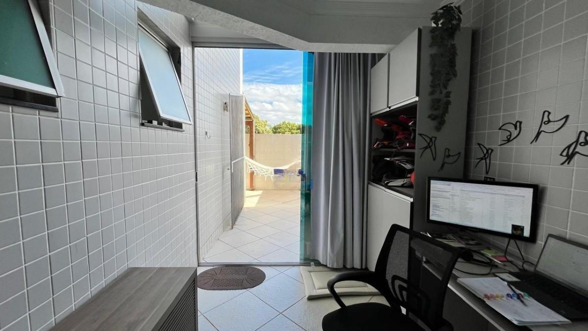 Apartamento, Barreiro, 3 Quartos, 3 Vagas, 1 Suíte