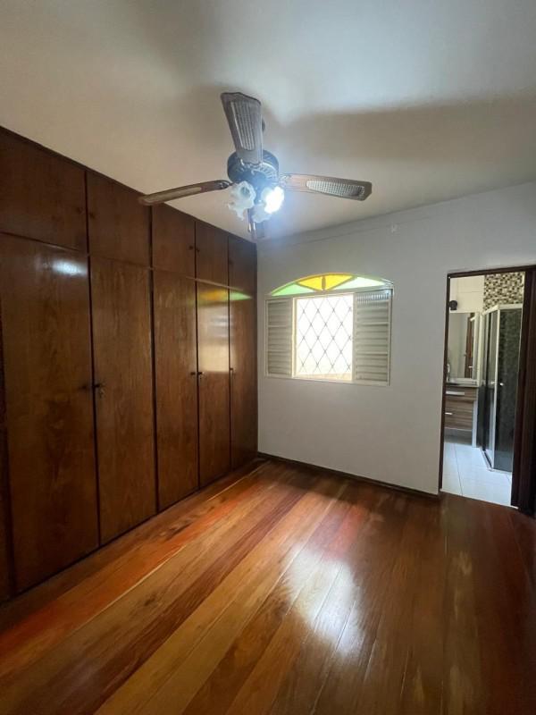 Casa, João Pinheiro, 2 Quartos, 3 Vagas, 1 Suíte