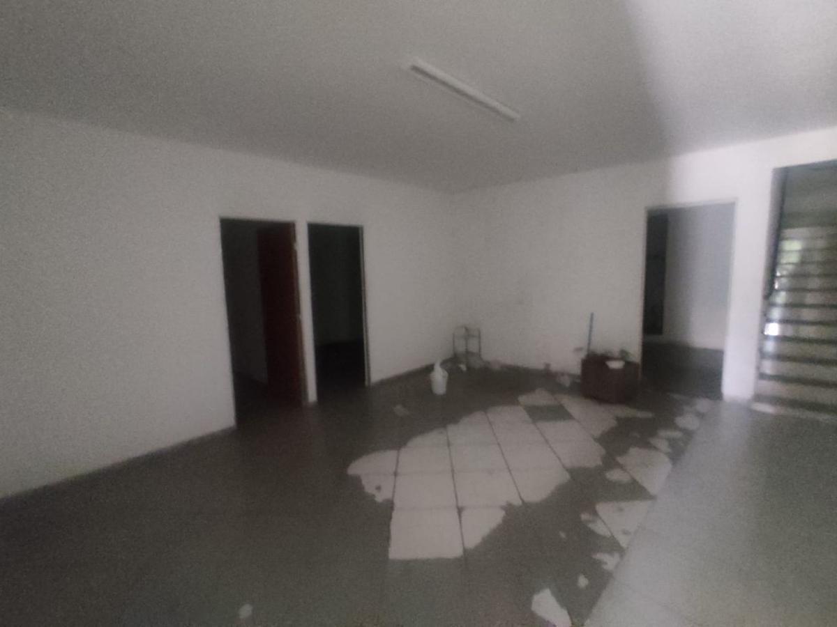 Prédio, Santa Cruz, 0 Quarto, 6 Vagas