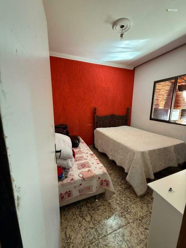 Casa, Monte Carlo, 5 Quartos, 2 Vagas, 1 Suíte