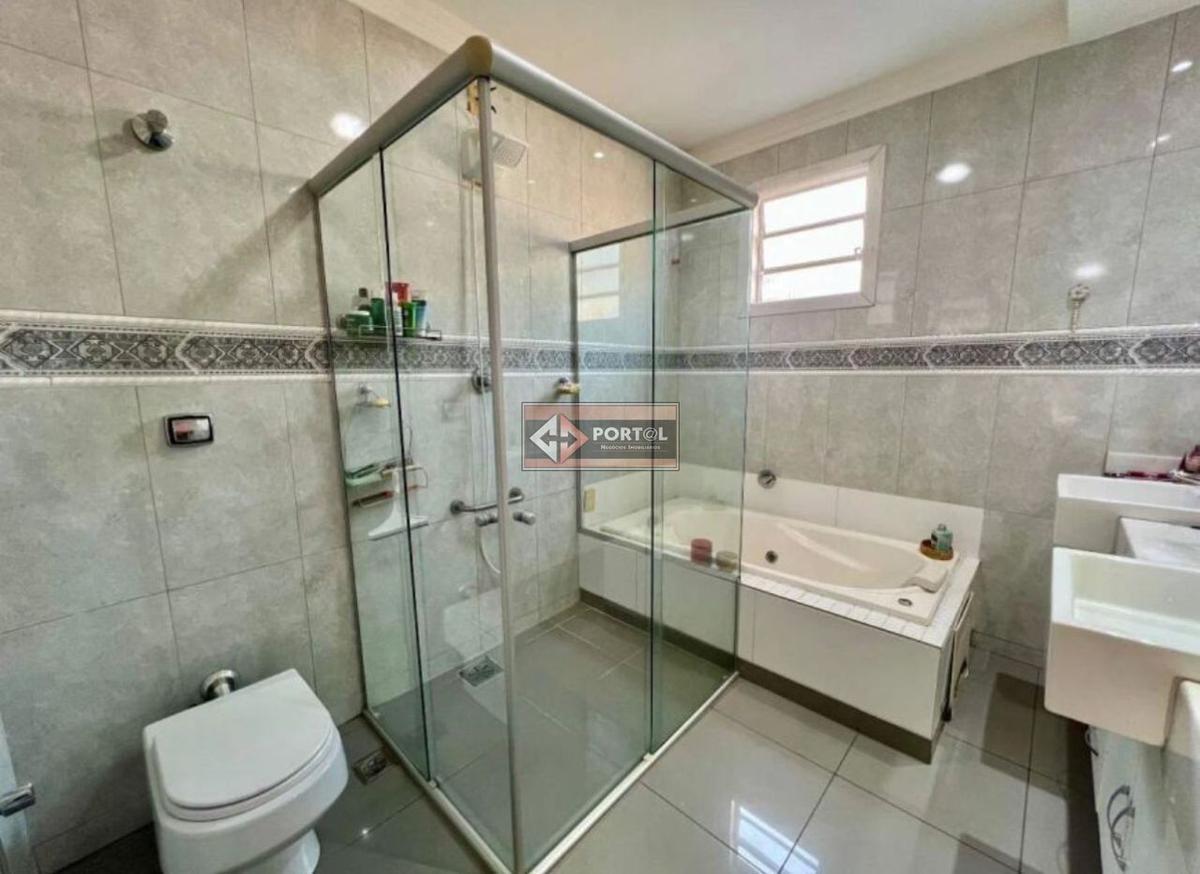 Casa, Planalto, 4 Quartos, 3 Vagas, 1 Suíte