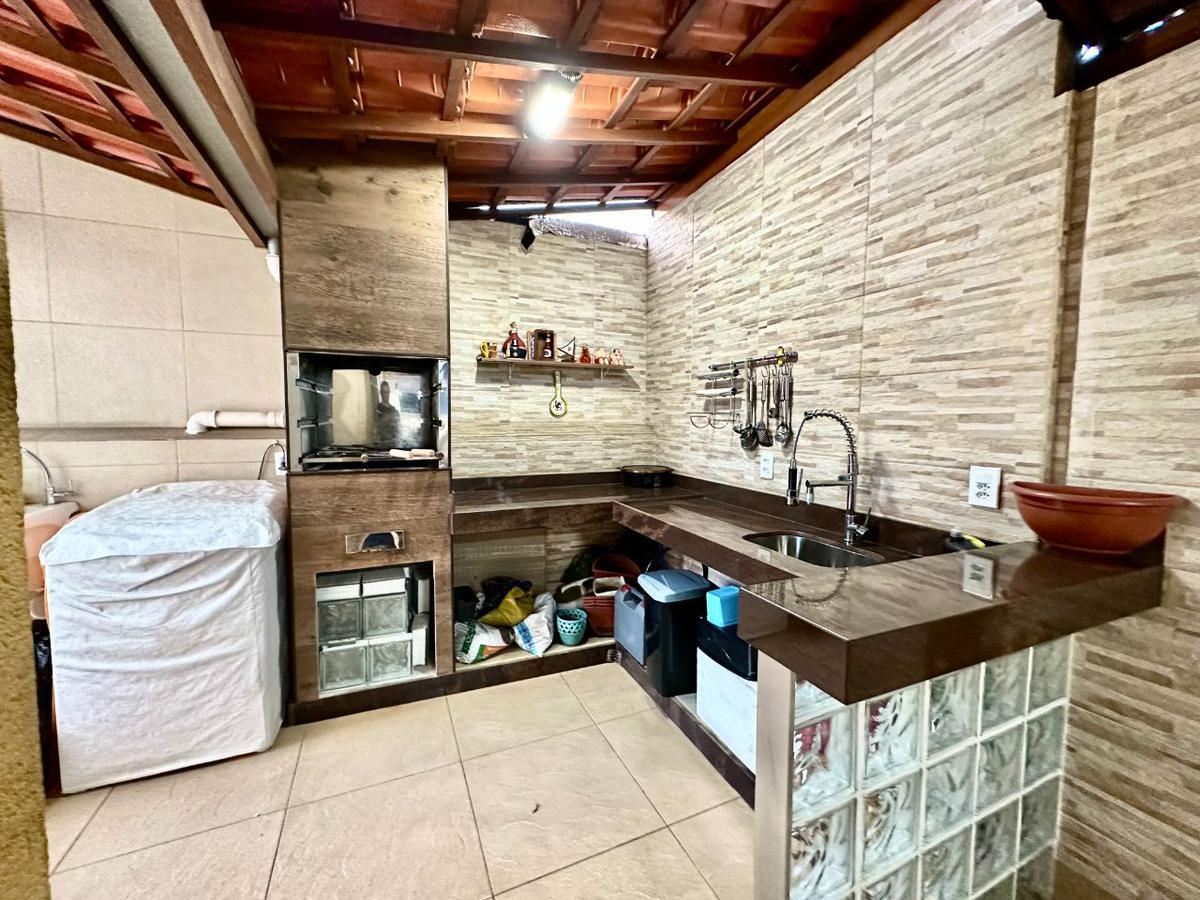 Apartamento, Sagrada Família, 3 Quartos, 2 Vagas, 1 Suíte