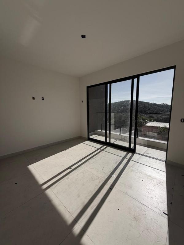 Casa, Masterville, 3 Quartos, 4 Vagas, 1 Suíte