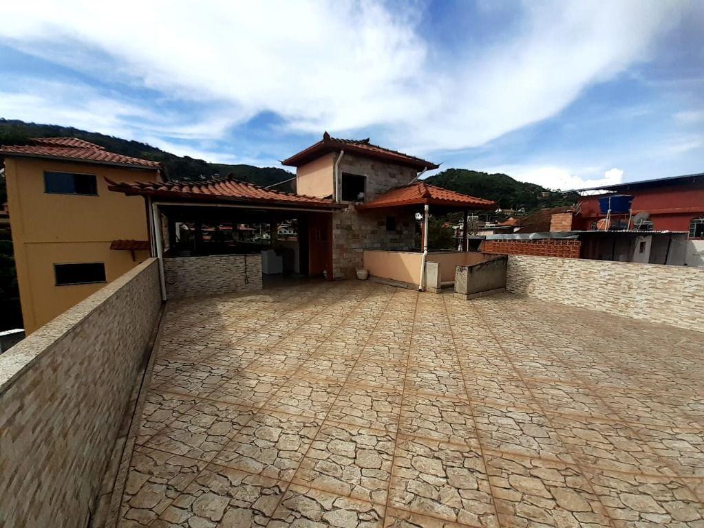Casa, Centro, 4 Quartos, 4 Vagas, 3 Suítes