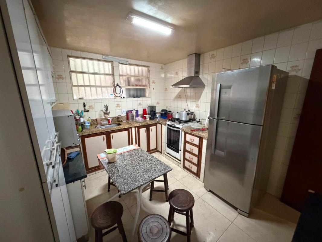 Casa, Alípio de Melo, 3 Quartos, 4 Vagas, 1 Suíte