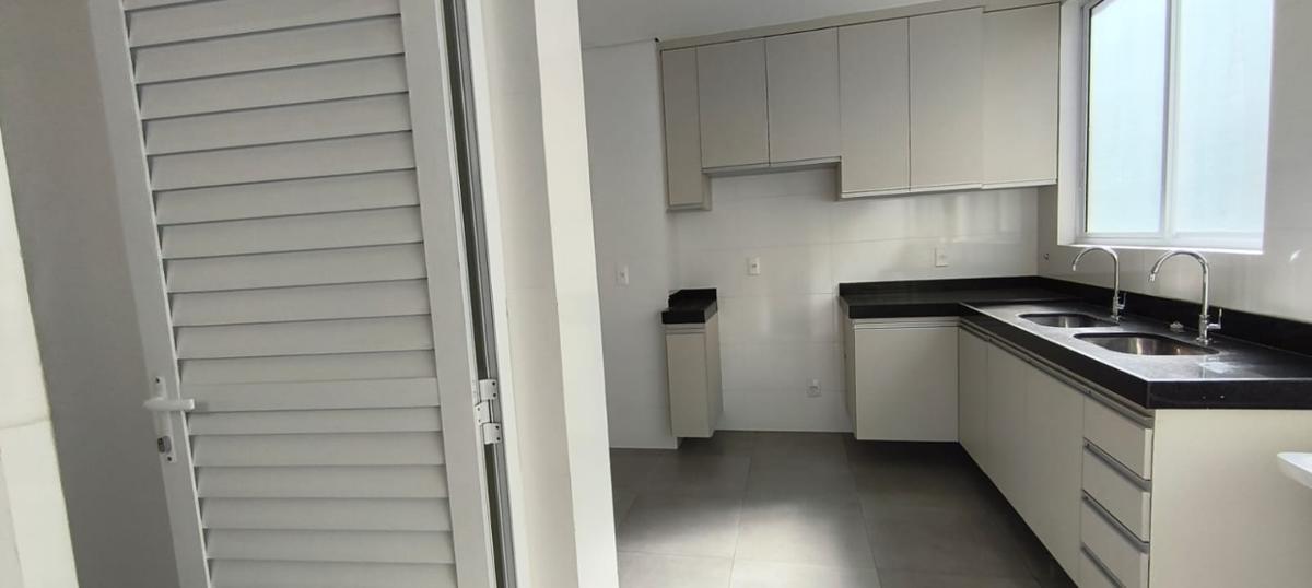 Apartamento, Fernão Dias, 4 Quartos, 3 Vagas, 1 Suíte