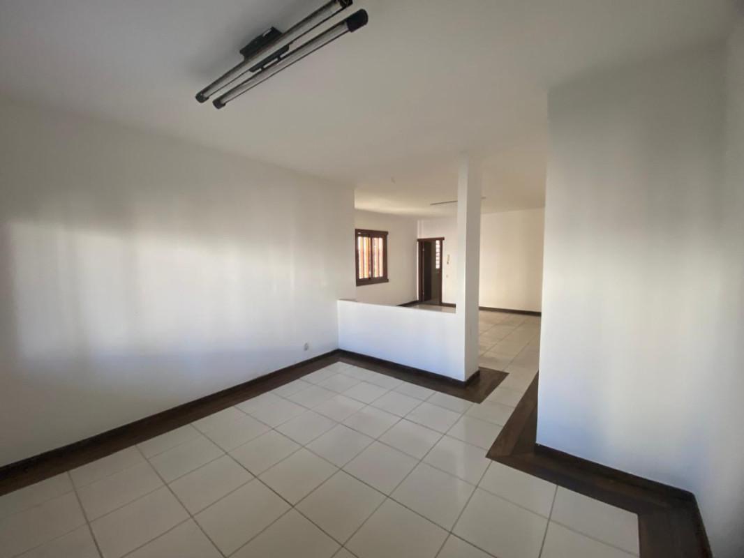 Casa, Canaã, 5 Quartos, 2 Vagas, 2 Suítes
