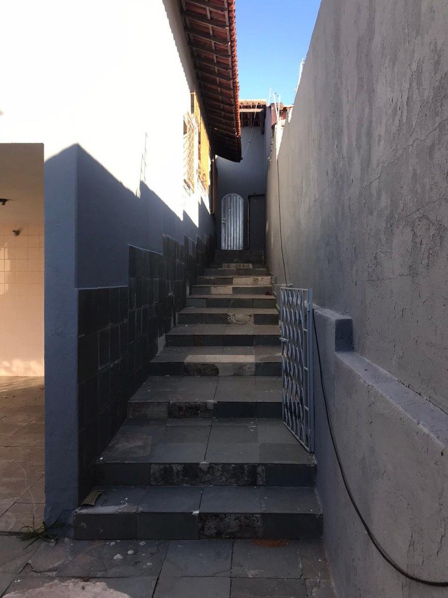 Casa Comercial, Santa Branca, 4 Quartos, 4 Vagas, 2 Suítes