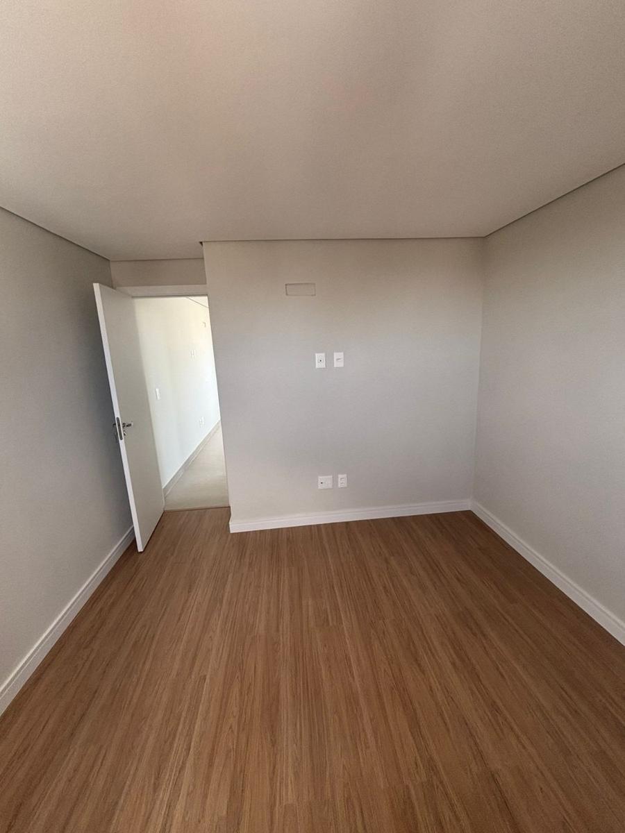 Apartamento, Sagrada Família, 1 Quarto, 1 Vaga