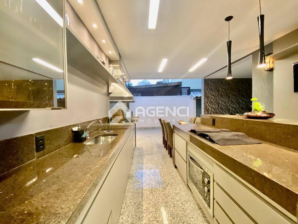 Casa, Trevo, 4 Quartos, 0 Vaga, 3 Suítes