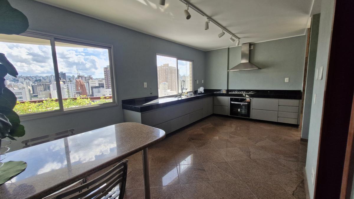 Cobertura, Savassi, 4 Quartos, 5 Vagas