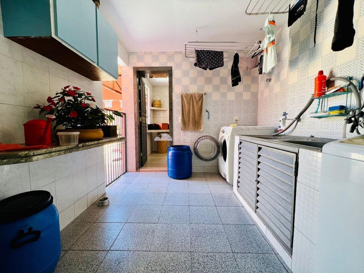 Casa, Itapoã, 4 Quartos, 3 Vagas, 1 Suíte