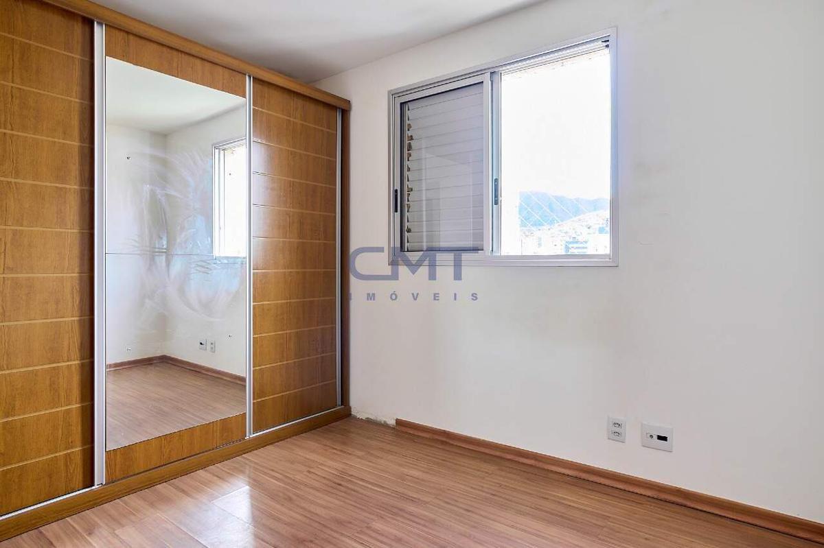 Cobertura, Serra, 2 Quartos, 3 Vagas, 1 Suíte