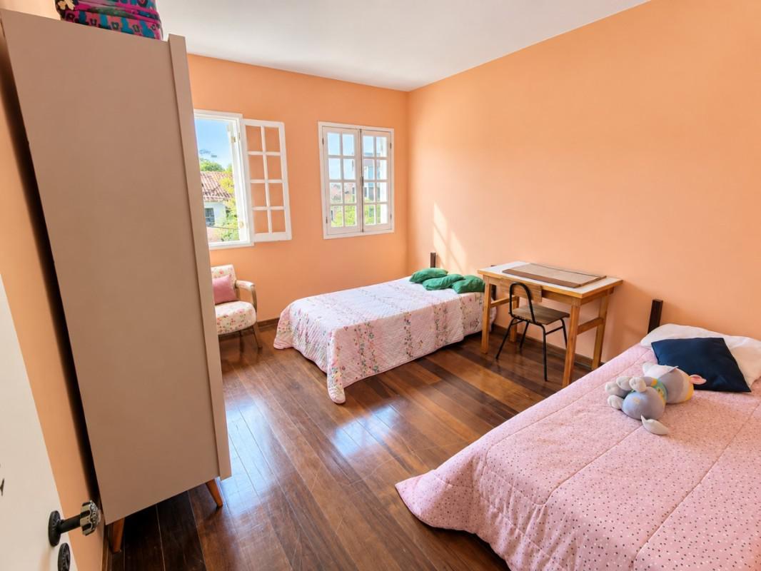 Casa, Fernão Dias, 3 Quartos, 5 Vagas, 1 Suíte