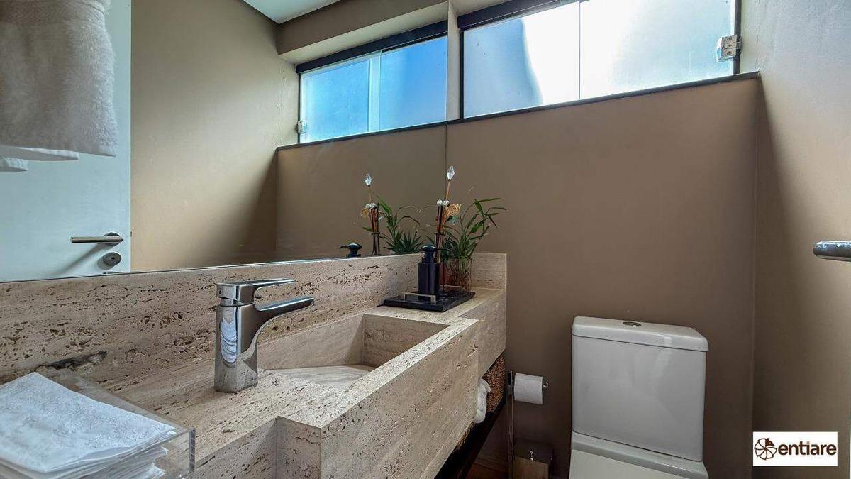 Casa, Santa Lúcia, 5 Quartos, 4 Vagas, 2 Suítes