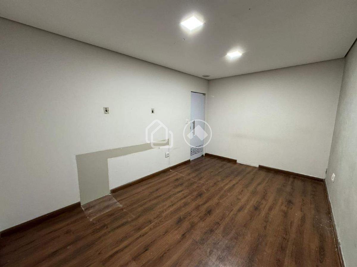 Loja, Buritis, 10 Vagas