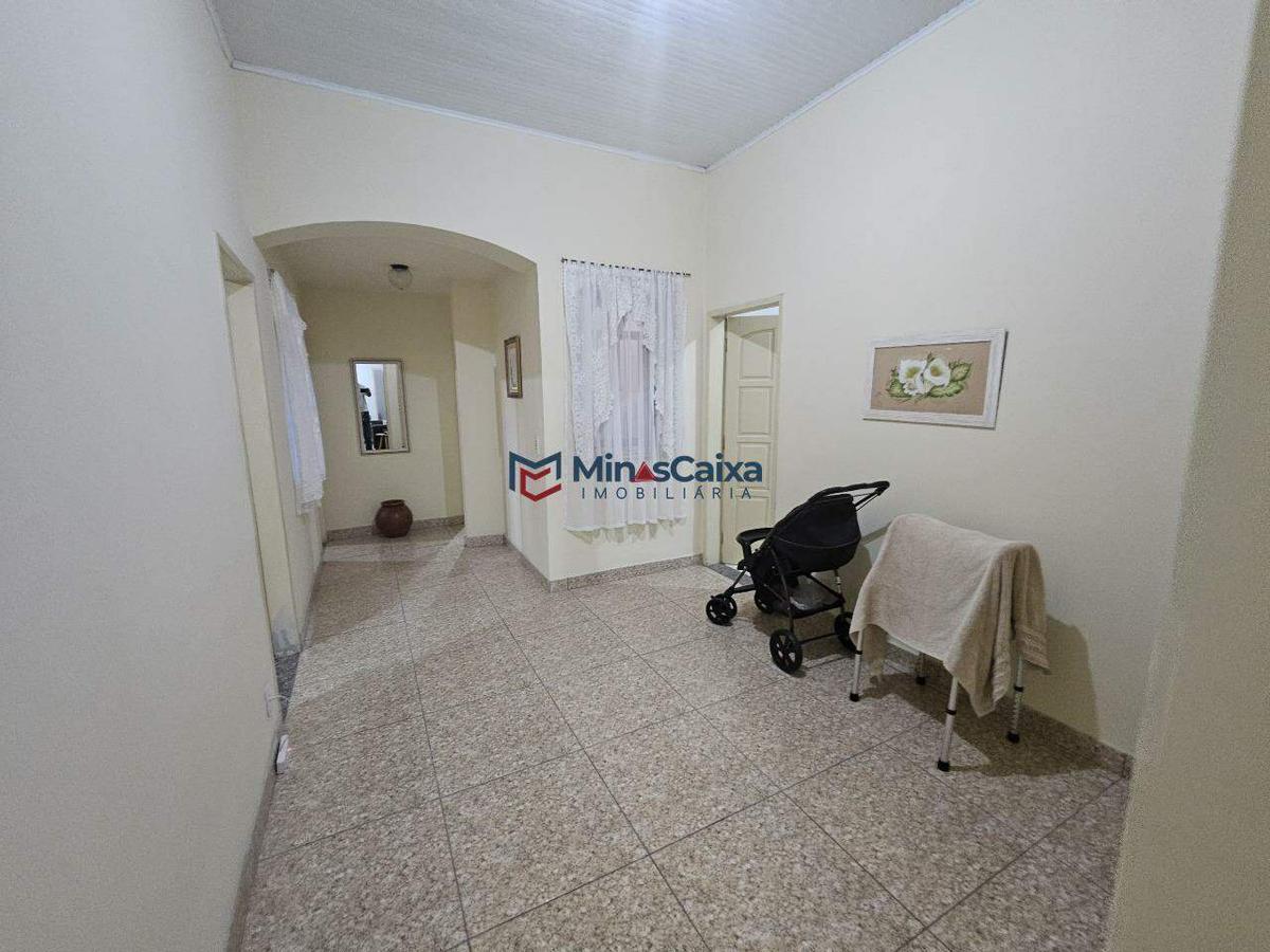 Casa, Vila dos Técnicos, 4 Quartos, 2 Vagas, 1 Suíte