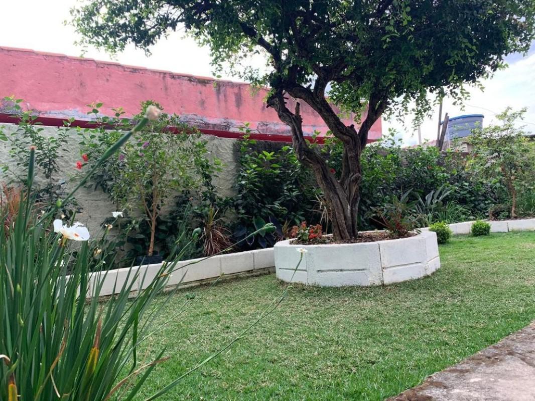 Casa, Industrial, 4 Quartos, 4 Vagas, 1 Suíte