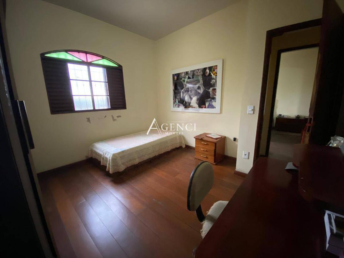 Casa, Camargos, 3 Quartos, 0 Vaga, 1 Suíte