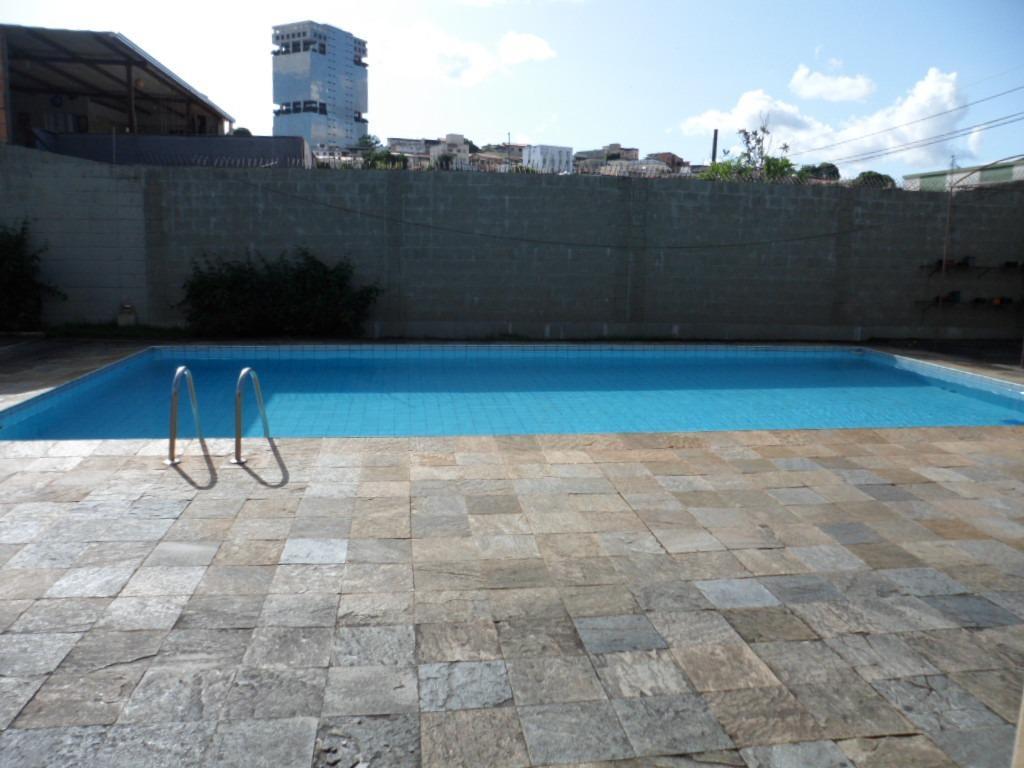 Casa, Cachoeirinha, 4 Quartos, 3 Vagas, 1 Suíte