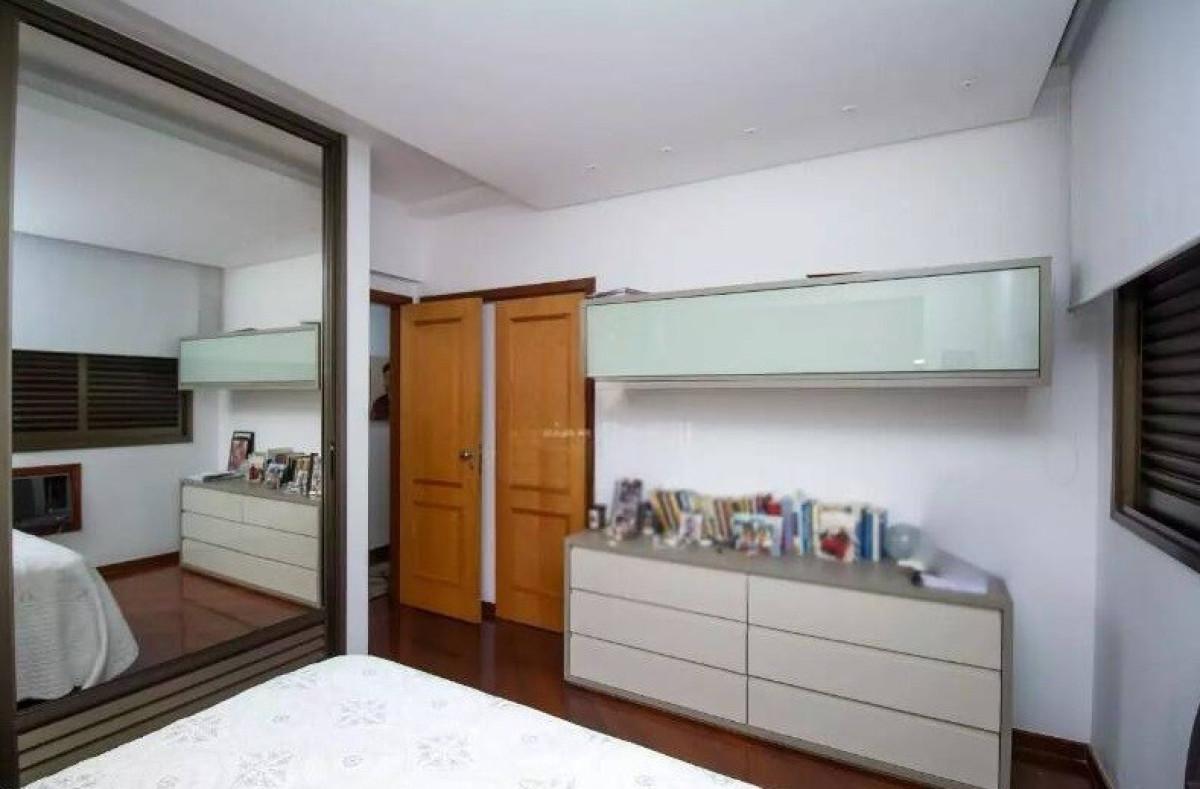 Apartamento, Funcionários, 4 Quartos, 5 Vagas, 2 Suítes