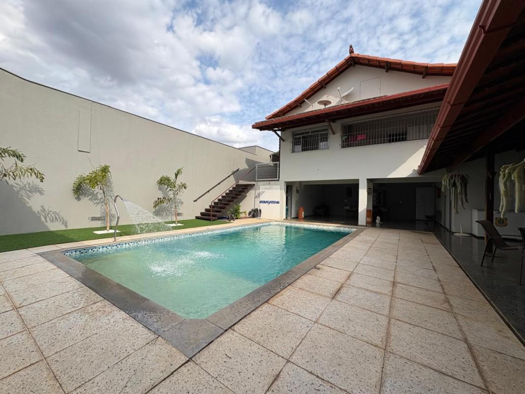 Casa, Tirol, 3 Quartos, 5 Vagas, 1 Suíte