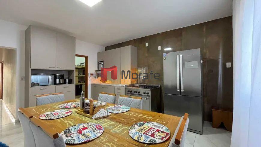Casa, Castelo, 5 Quartos, 3 Vagas, 1 Suíte