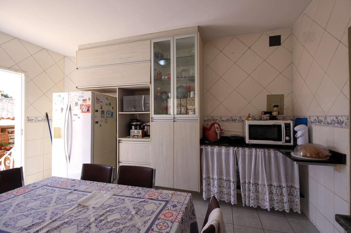 Casa, Planalto, 5 Quartos, 5 Vagas, 1 Suíte