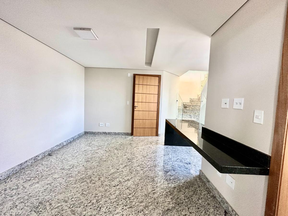 Cobertura, Santa Efigênia, 2 Quartos, 2 Vagas, 1 Suíte