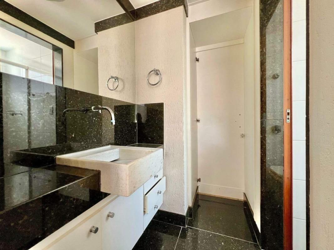 Apartamento, Funcionários, 4 Quartos, 2 Vagas, 2 Suítes