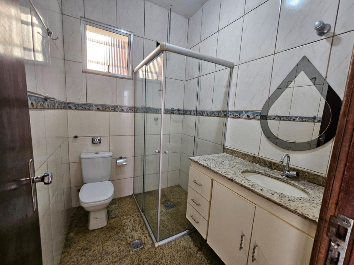 Casa, Santa Cruz, 3 Quartos, 5 Vagas, 1 Suíte