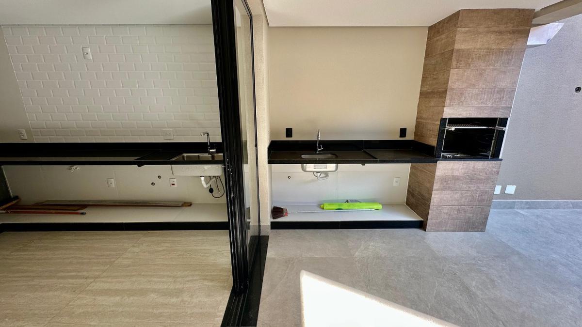 Casa, Jaraguá, 4 Quartos, 4 Vagas, 1 Suíte