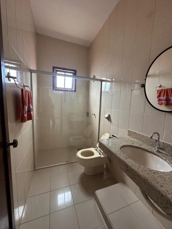 Casa, Centro, 5 Quartos, 0 Vaga