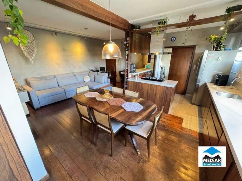 Apartamento, Sagrada Família, 3 Quartos, 1 Vaga, 1 Suíte