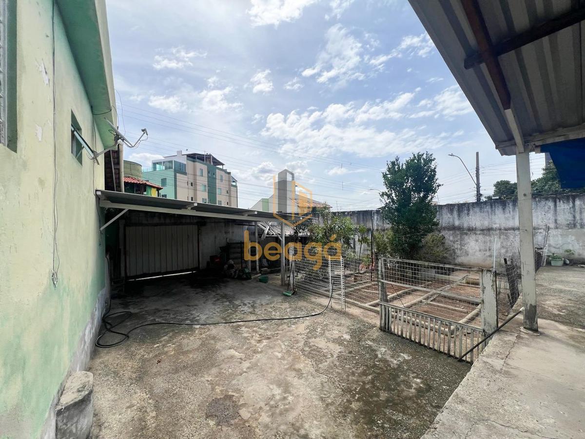 Casa, Parque Turistas, 3 Quartos, 2 Vagas, 1 Suíte