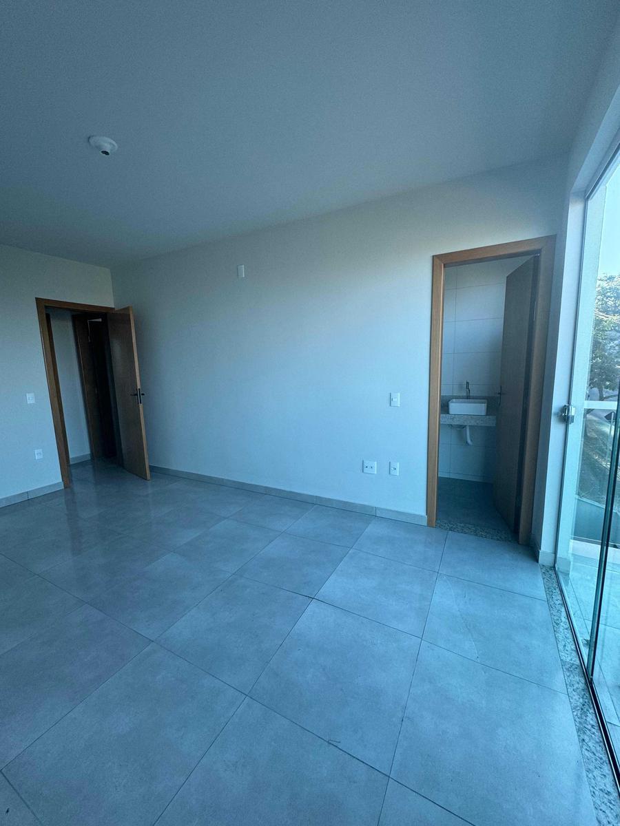 Casa, Cabral, 3 Quartos, 3 Vagas, 1 Suíte