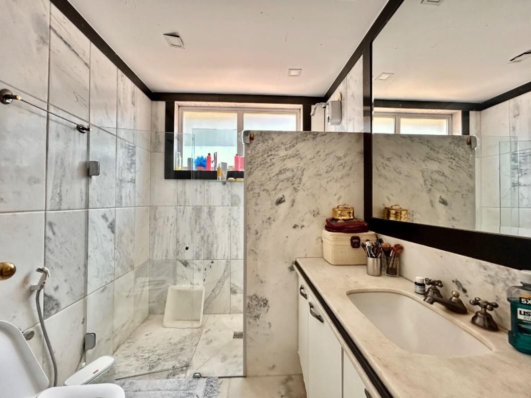 Apartamento, Serra, 4 Quartos, 0 Vaga, 2 Suítes
