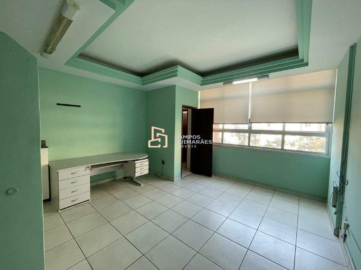 Sala, Centro